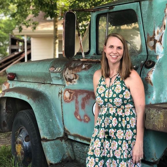 Meet your Posher, Kathleen - Picture 2 of 2